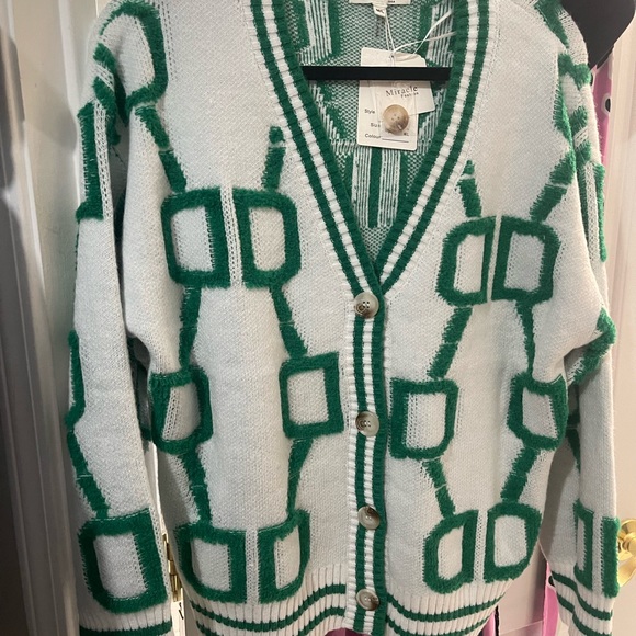 🆕 VICI -LAP OF LUXURY CARDIGAN ~ Green & White - Size Medium/ Large - Picture 2 of 9